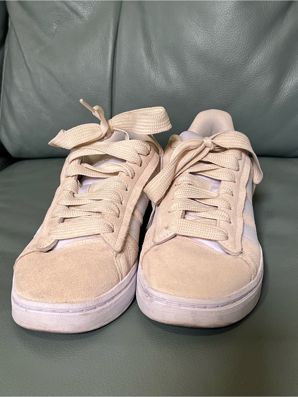 Adidas Women’s Sneaker in Beige and White - Picture 2 of 8
